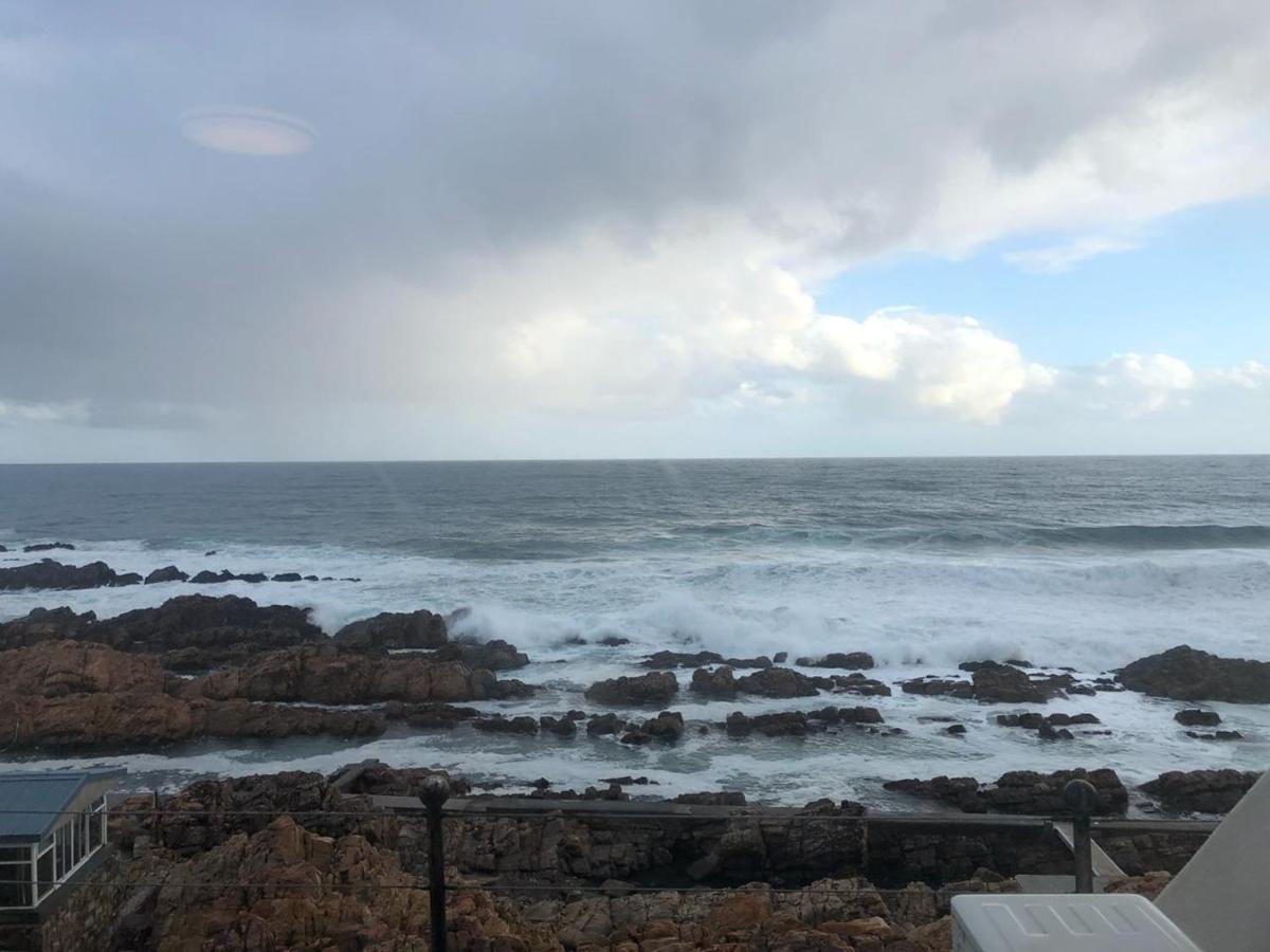 The Point Hotel & Spa Mossel Bay Bagian luar foto