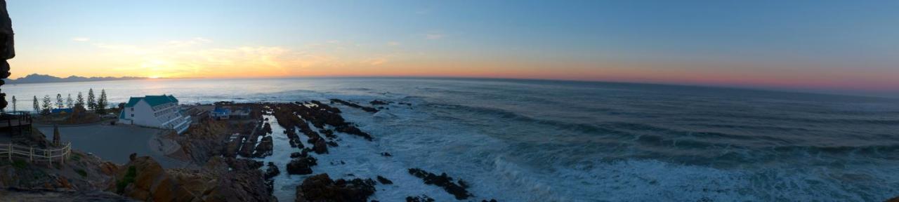 The Point Hotel & Spa Mossel Bay Bagian luar foto