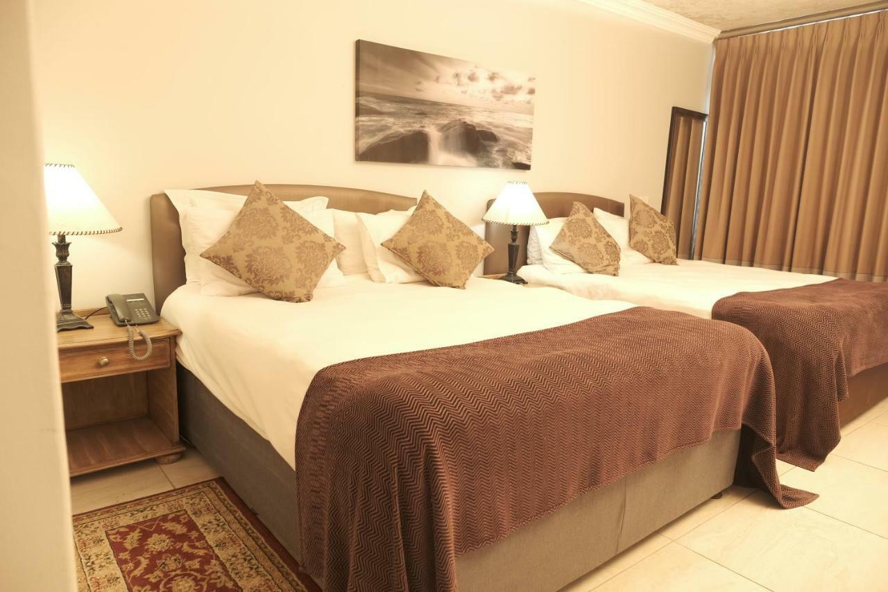 The Point Hotel & Spa Mossel Bay Bagian luar foto