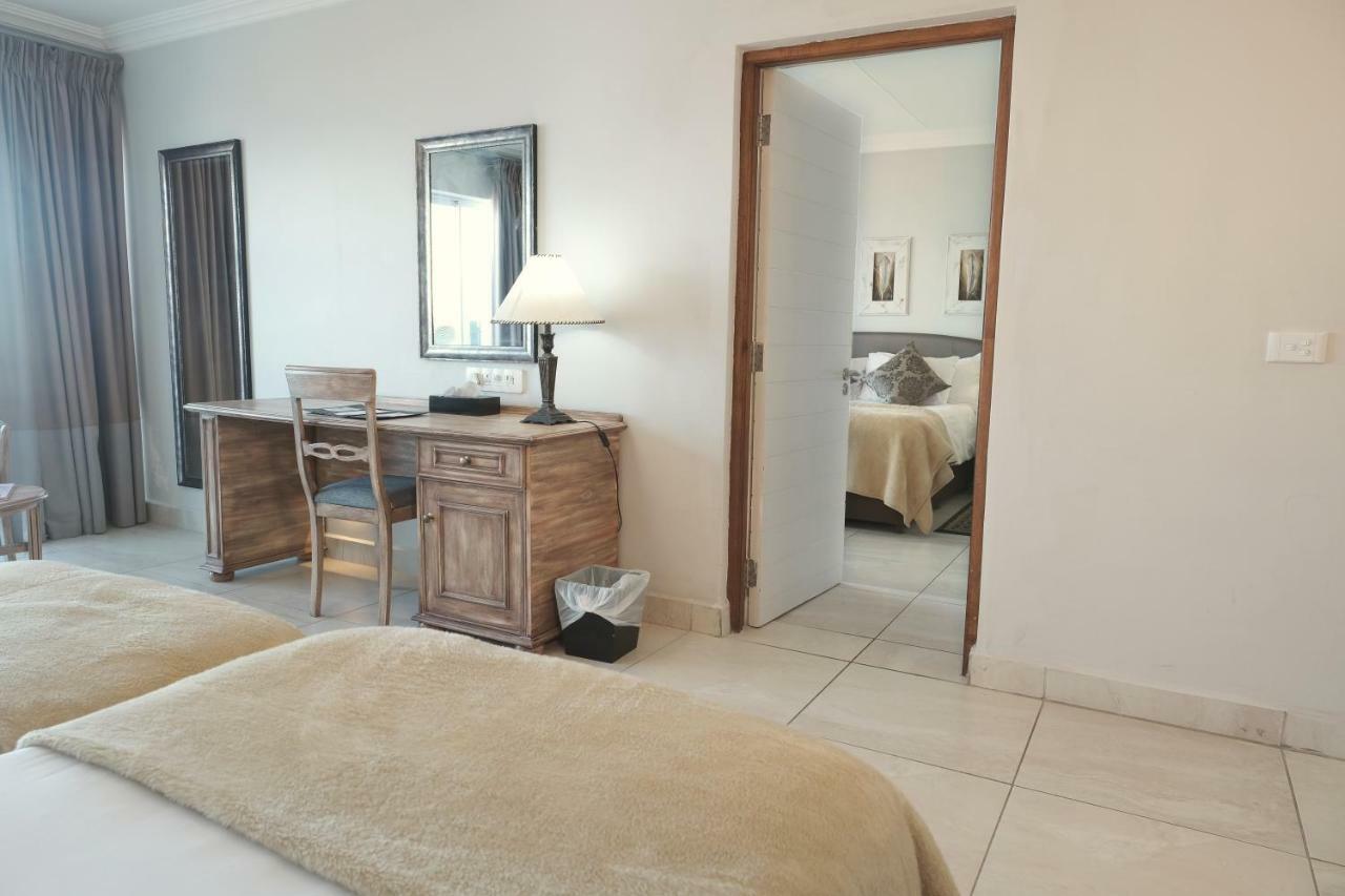 The Point Hotel & Spa Mossel Bay Bagian luar foto
